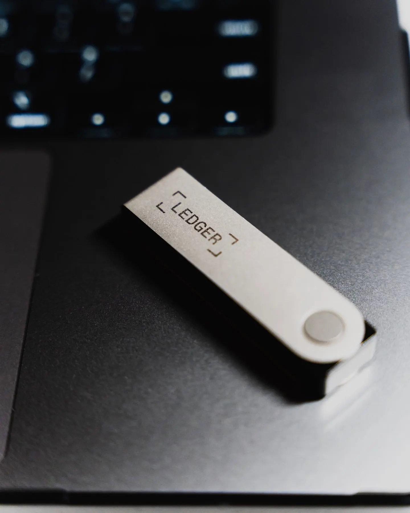 Ledger安全芯片技术架构